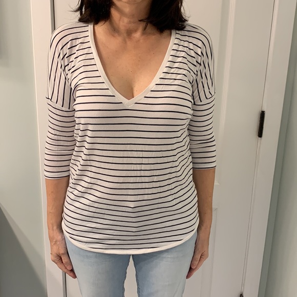 Blue & White Striped V-neck - Picture 2 of 12